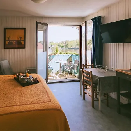 Aparthotel Les Acacias