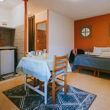 Aparthotel Les Acacias *
