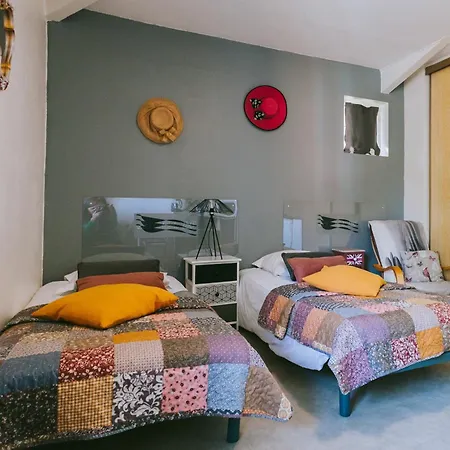 Les Acacias Aparthotel *