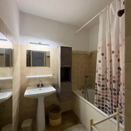 Apart Otel Les Acacias 3*