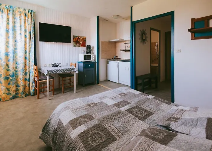 Apart Otel Les Acacias 3*