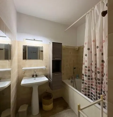 Apart Otel Les Acacias 3*